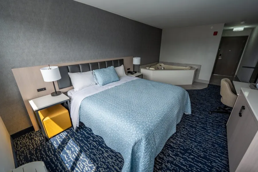 Harbor view king room with jacuzzi